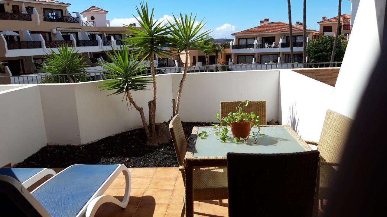 Apartment With Pool And Gardens Near The Coast San Miguel de Abona Bagian luar foto
