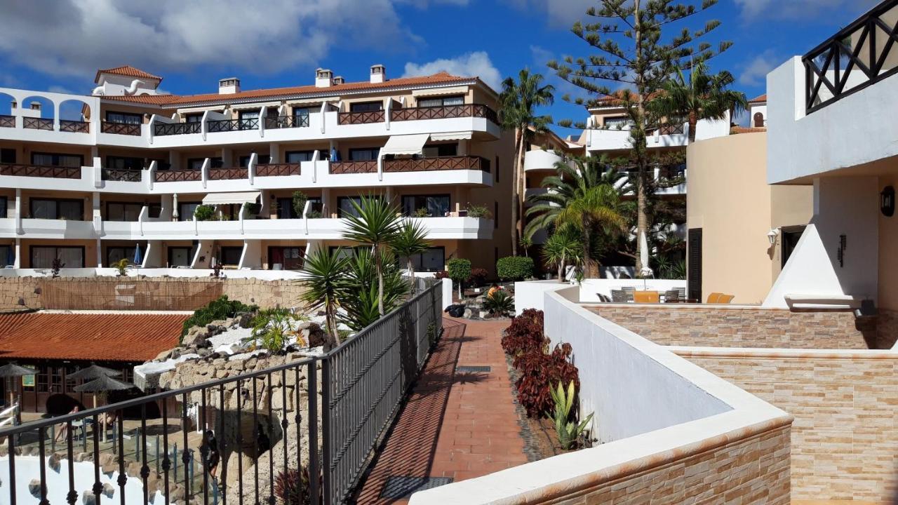 Apartment With Pool And Gardens Near The Coast San Miguel de Abona Bagian luar foto